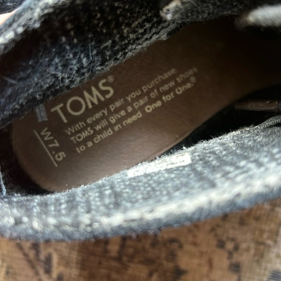 TOMS Black Suede Leather Desert Wedge Ankle Boots Bootie Women's Size 7.5 W - Picture 7 of 7